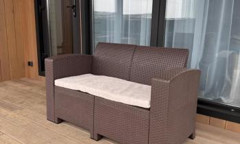 Диван ROYAL FAMILY LANA LUX двухместный с широкими подлокотниками