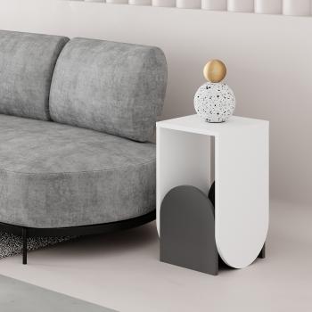 Стол приставной Леве Нун (Стол приставной LEVE NUN SIDE TABLE)