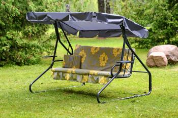 Качели садовые 3-х местные Мебельторг Люкс 2