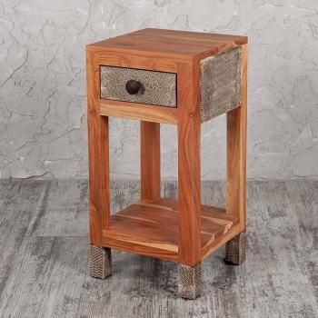 Коричневый