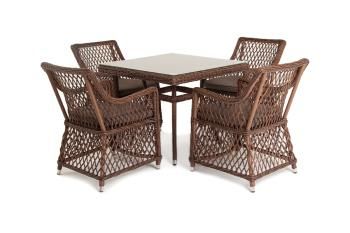 Коричневый