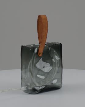 Прозрачный дымчатый