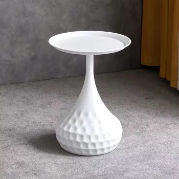 белый матовый