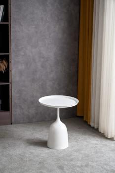 белый матовый