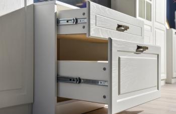 Гостиная Mobi Ливерпуль набор мебели 8 Пенал + Тумба + Шкаф навесной + Полка + Шкаф для одежды + Карниз 500 + Карниз 1000